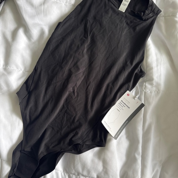 🆕🖤 Lululemon Nulu High Neck Sleeveless Bodysuit - Black - Picture 5 of 9